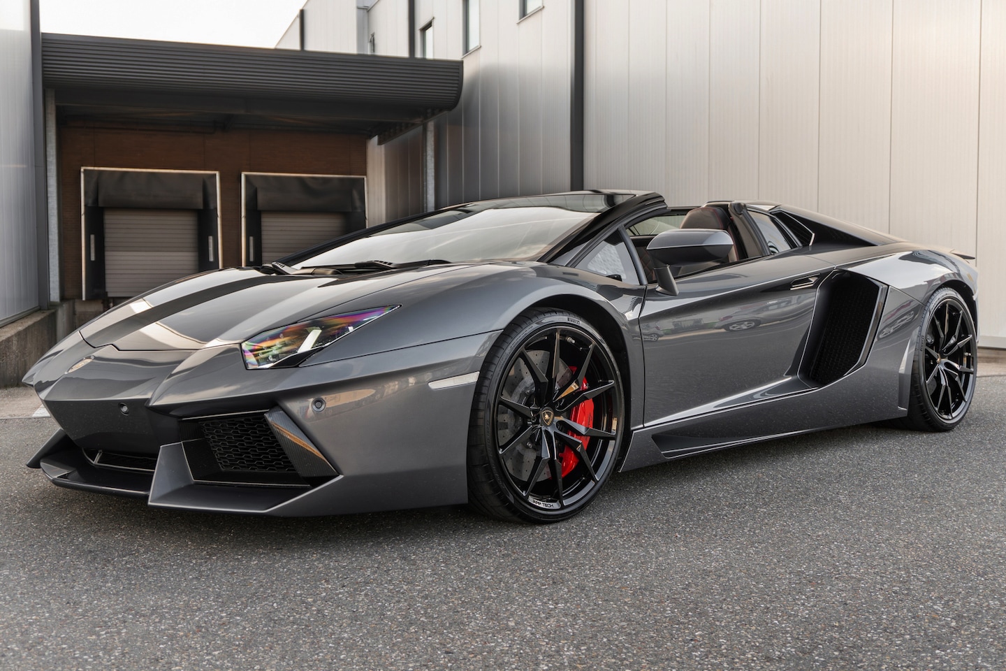Lamborghini Aventador - LP700-4 Roadster - Grigio Estoque - Carbon - Sensonum - AutoWereld.nl