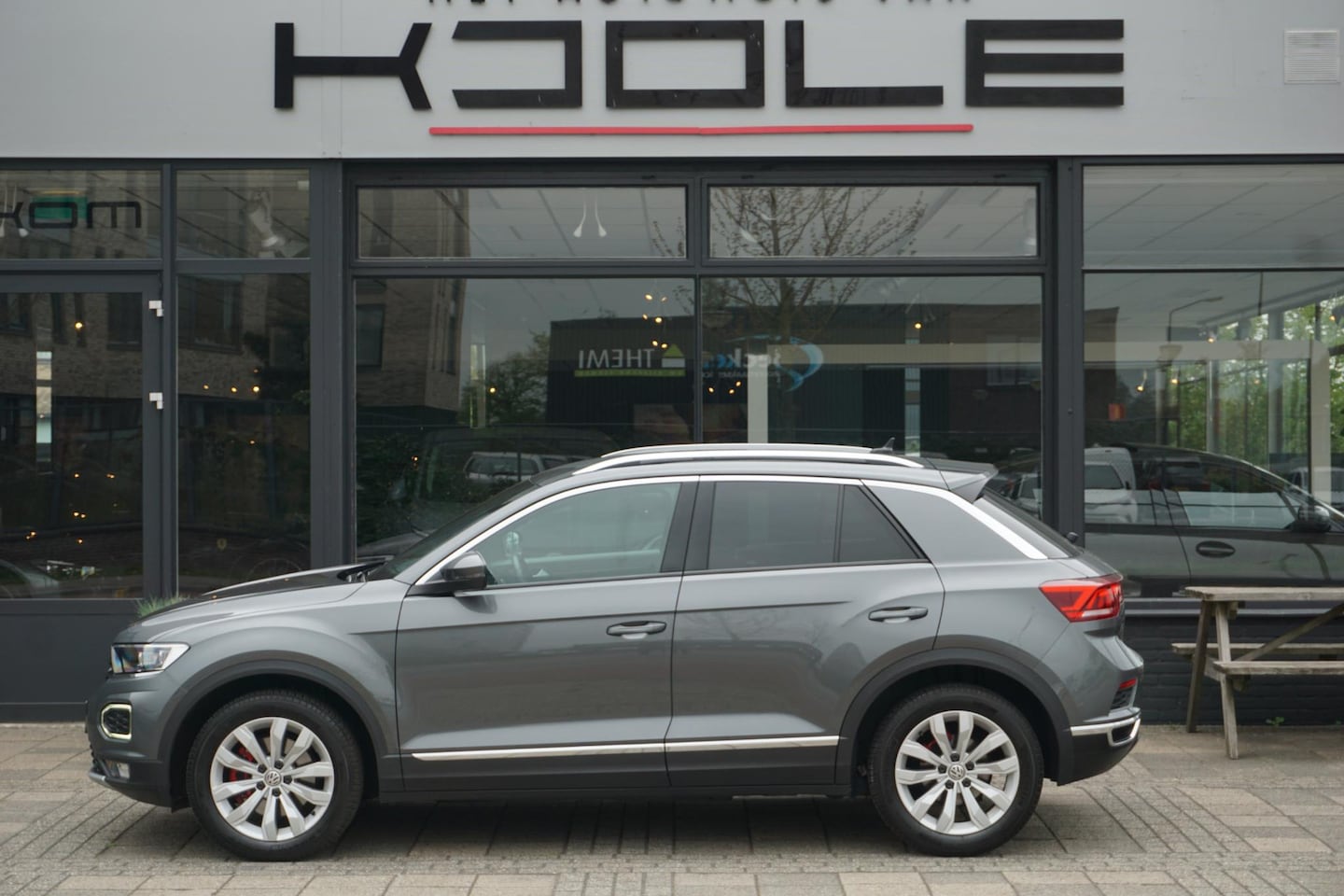 Volkswagen T-Roc - 1.5 TSI Sport | LED | ACC | Camera - AutoWereld.nl