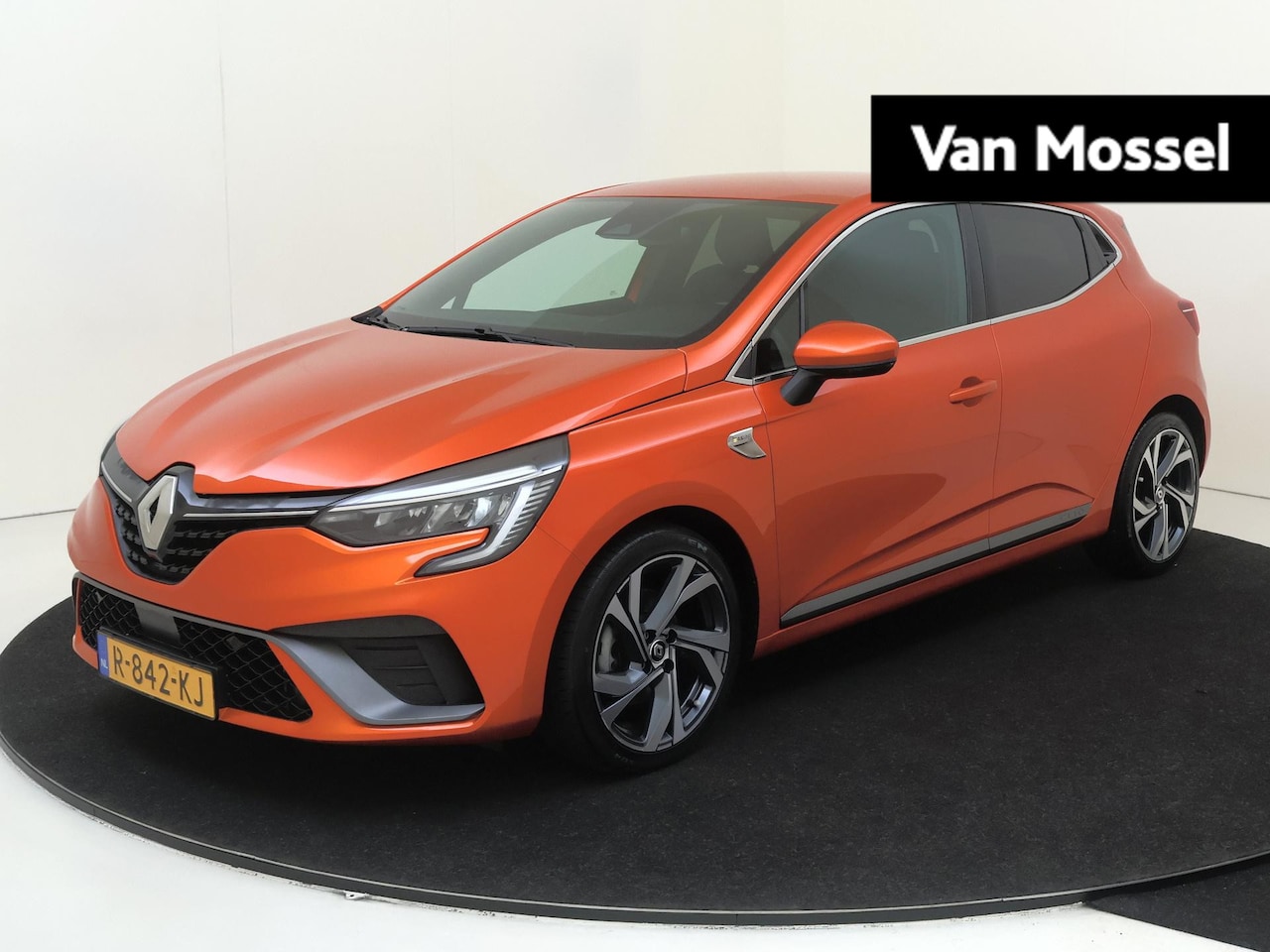 Renault Clio - 1.6 E-Tech Hybrid 145 R.S. Line Apple Carplay/Android | cruise control | electronic climat - AutoWereld.nl