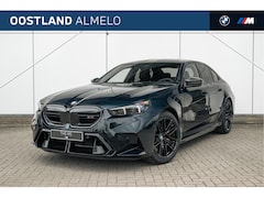 BMW M5 - 5 Serie Automaat / Trekhaak / Carbon-keramische remmen / Carbon Pack / Comfort Access / Bo