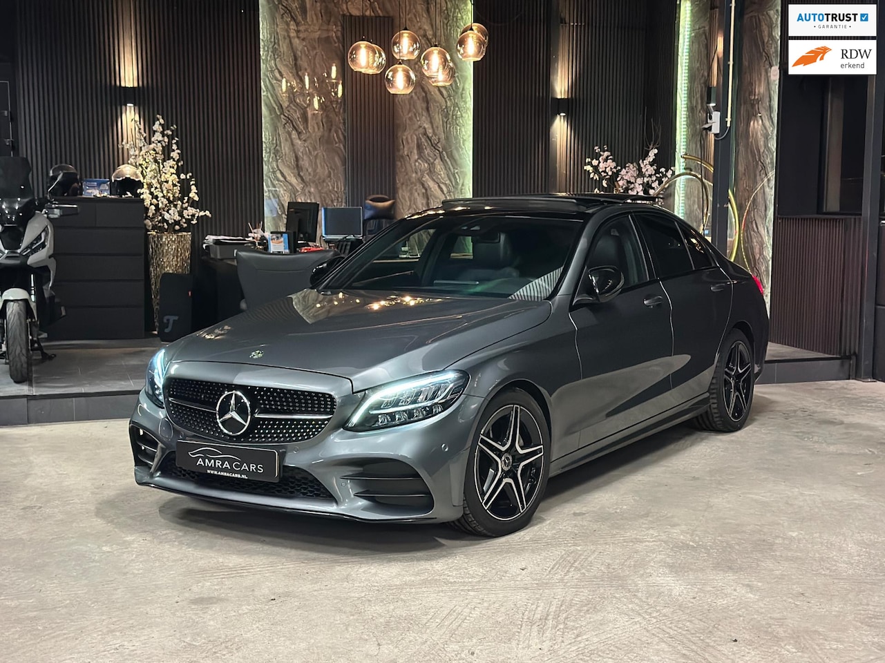 Mercedes-Benz C-klasse - 200 AMG|PANO|SFEER|CAM|BOMVOL! - AutoWereld.nl