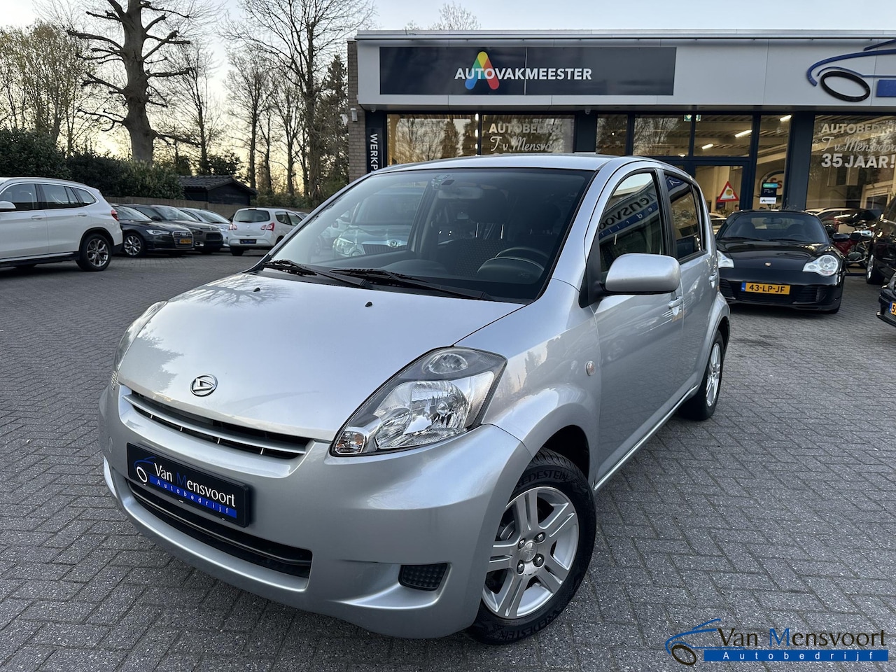 Daihatsu Sirion 2 - 1.3 16V Automaat Exclusive 86dKM!|1eEig|Airco|Allseason - AutoWereld.nl
