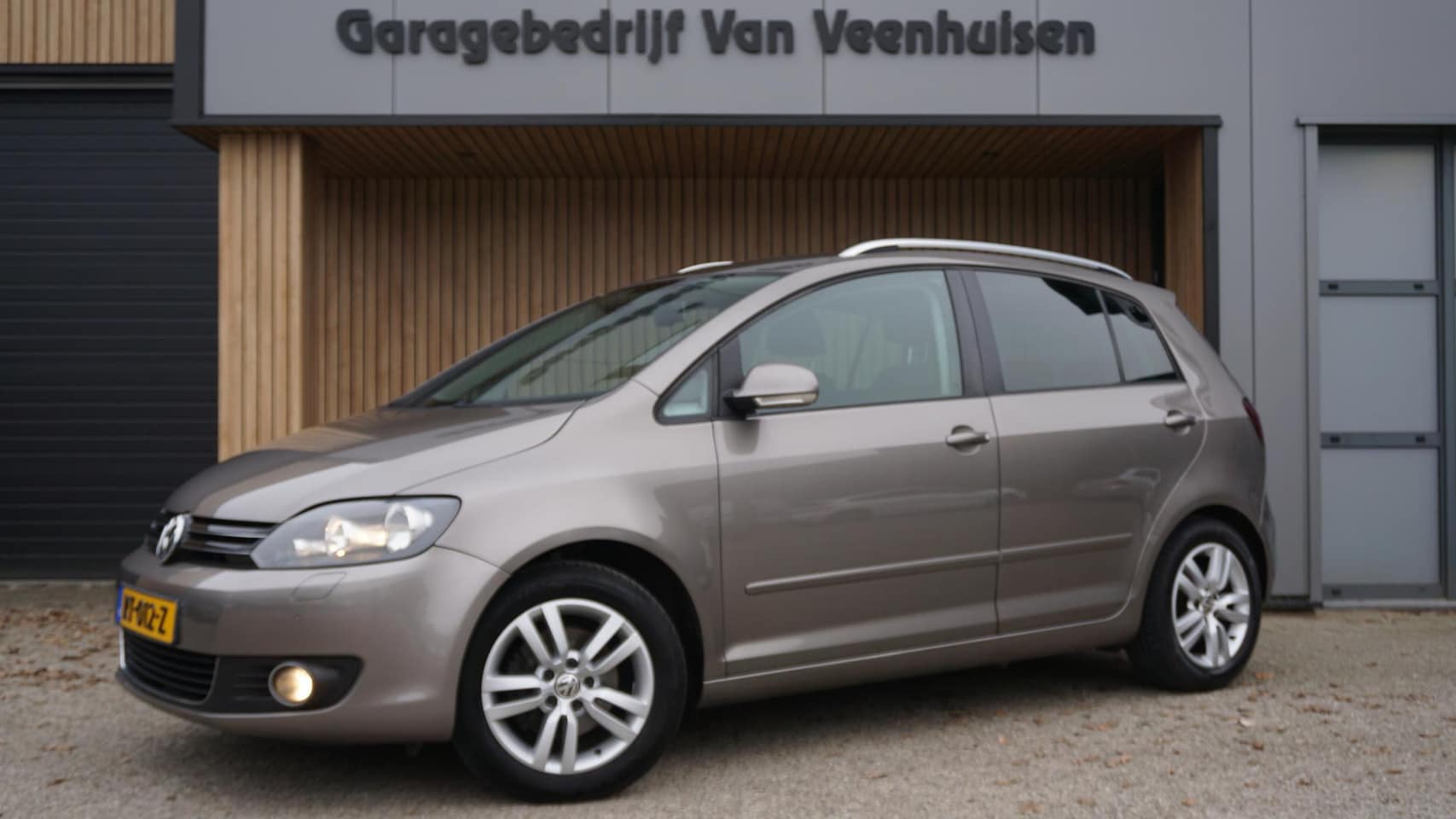 Volkswagen Golf Plus - 1.4 122pk TSI Highline DSG Airco Cruise *2de eign* trekhaak Alcantara pdc * Nette Golf* - AutoWereld.nl
