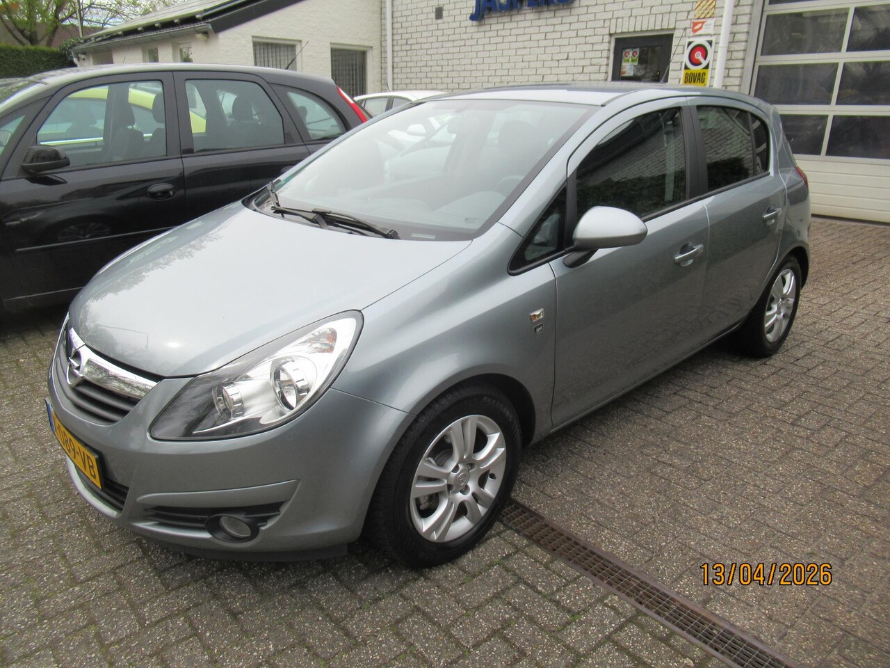 Opel Corsa - 1.2-16V '111' Edition automaat airco - AutoWereld.nl