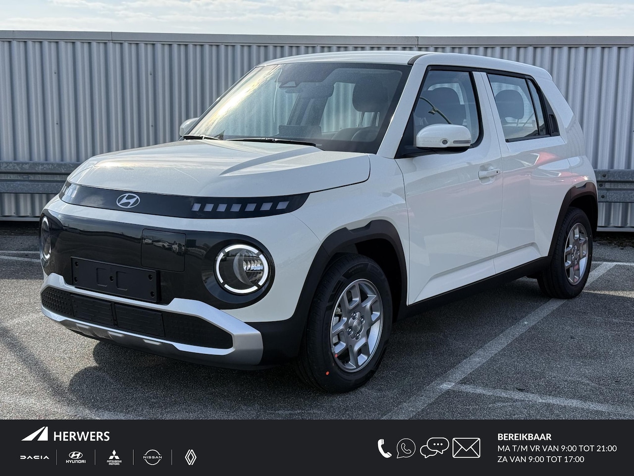 Hyundai Inster - E-Motion 5p. 42 kWh / 5 Zits / Direct Leverbaar / €3.000,- Voordeel / navigatie / Achterui - AutoWereld.nl