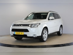 Mitsubishi Outlander - 2.0 Instyle 4WD | Schuif- kanteldak | Leer