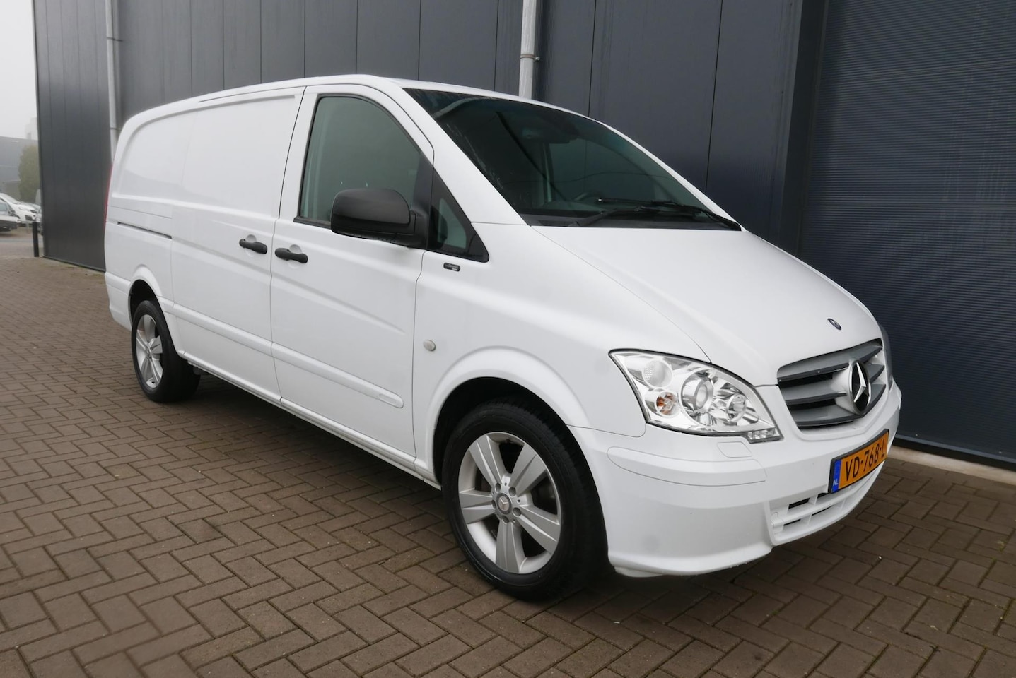 Mercedes-Benz Vito - 113 CDI 136 PK 320 Lang DC Luxe AUT,NAVI,CLIMA,XENON. - AutoWereld.nl