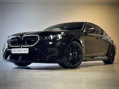 BMW M5 - 5-serie |Keramisch |Carbon Pakket |Stoelventilatie |Iconic glow |Bowers & Wilkins |360°