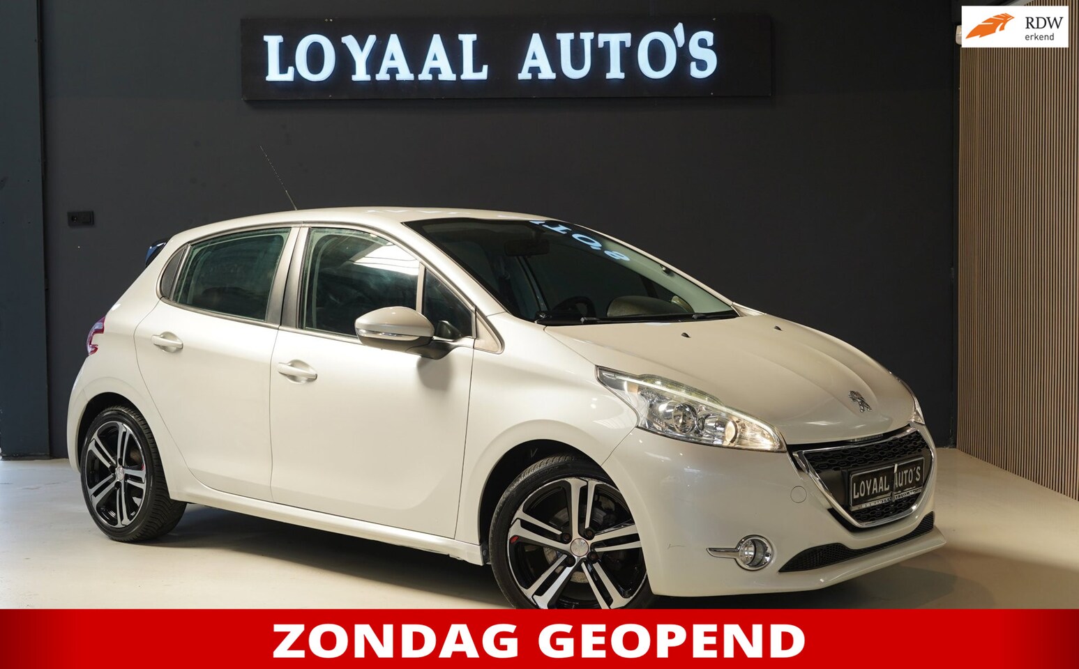 Peugeot 208 - 1.2 e-VTi Blue Lease Executive | AUTOMAAT | AIRCO | CRUISE | PDC | STOELVERW. | ELEK.RAMEN - AutoWereld.nl