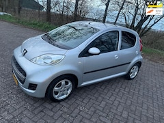 Peugeot 107 - 1.0-12V Black & Silver|Display|Half leer