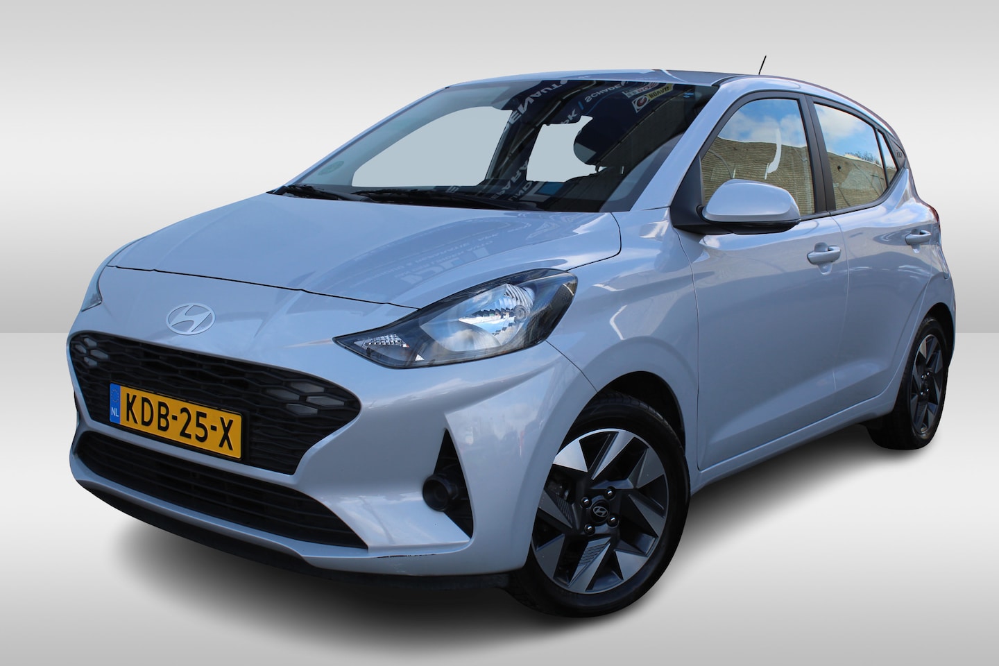 Hyundai i10 - 1.0 Comfort 5-zits Achteruitrijcamera l Apple carplay/ Androidauto l Elek. ramen - AutoWereld.nl