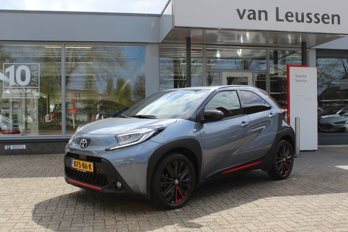 Toyota Aygo X - UNDERCOVER LM-VELGEN STOELVERW APPLE/ANDROID KEYLESS AD-CRUISE - AutoWereld.nl