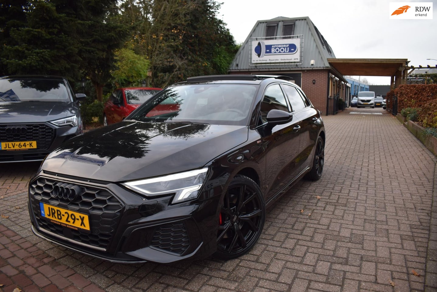 Audi A3 - 45 TFSI e AUTOM/ADAP CRUISE/PANO DAK/LEDER/NAVI/MATRIX LED/AIRCO ECC/PDC V+A/BLUETOOTH/KEY - AutoWereld.nl