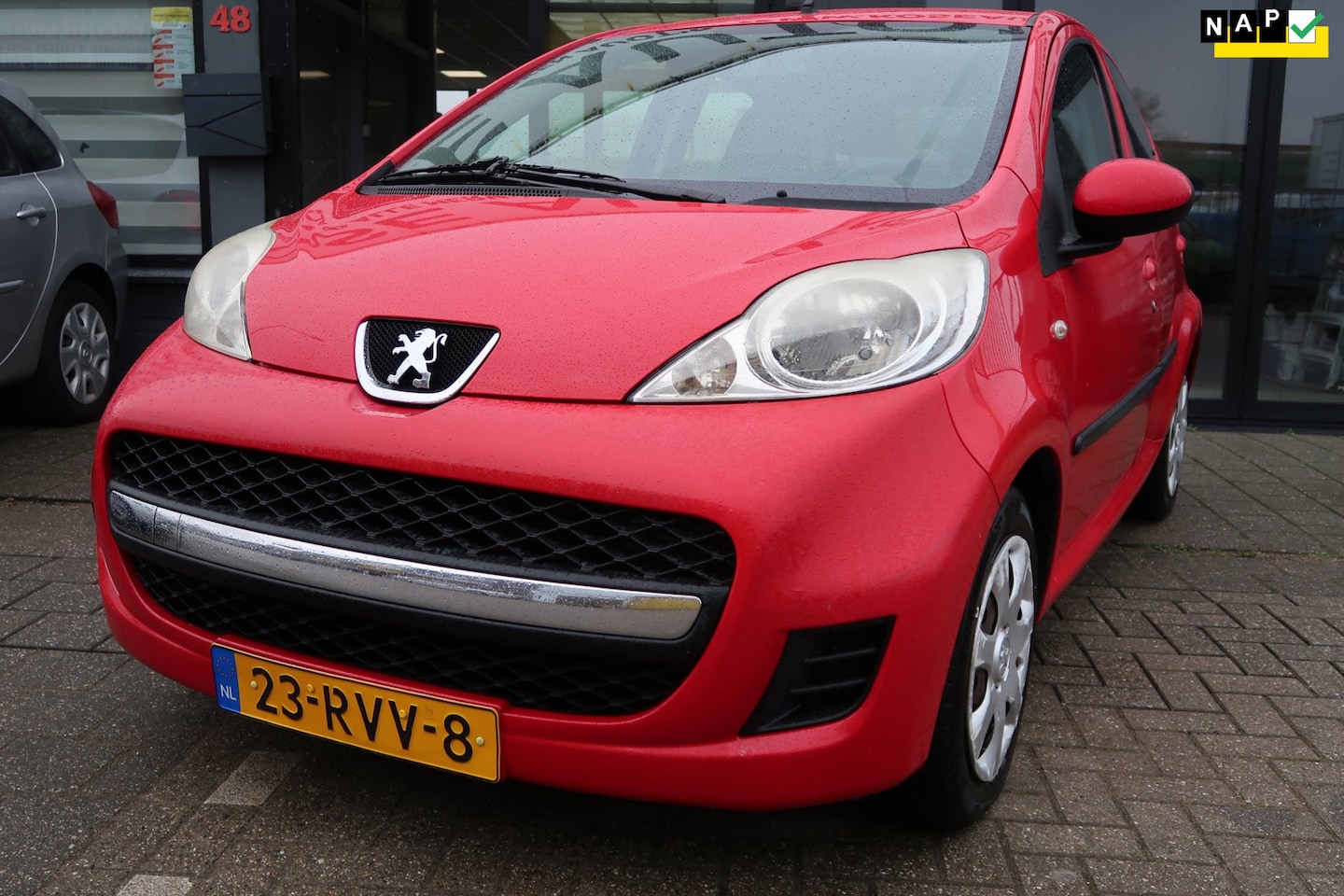 Peugeot 107 - 1.0-12V XS 1.0-12V XS, AUTOMAAT, AIRCO - AutoWereld.nl