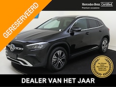 Mercedes-Benz GLA-Klasse - 250 e Star Edition Panoramadak / 360 camera / Privacy glass / Stoelverwarming