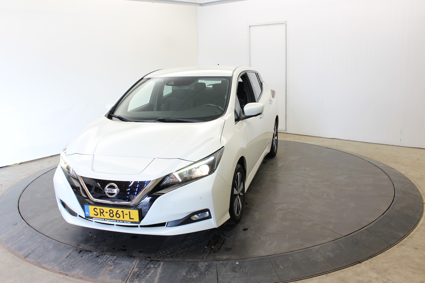 Nissan LEAF - Acenta 40 kWh Exportprijs 5750 excl btw - AutoWereld.nl