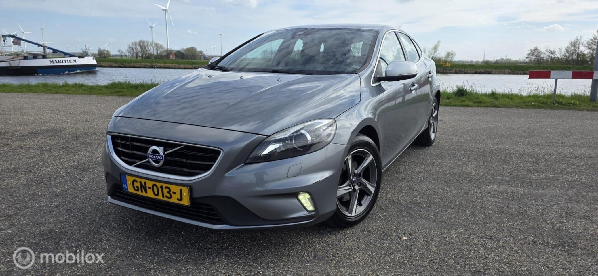 Volvo V40 - 2.0 D2 R-Design 2.0 D2 R-Design ! - AutoWereld.nl