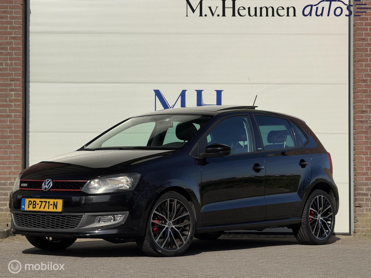 Volkswagen Polo - 1.4-16V Highline Pano Stoelverwarming GTI CarPlay - AutoWereld.nl