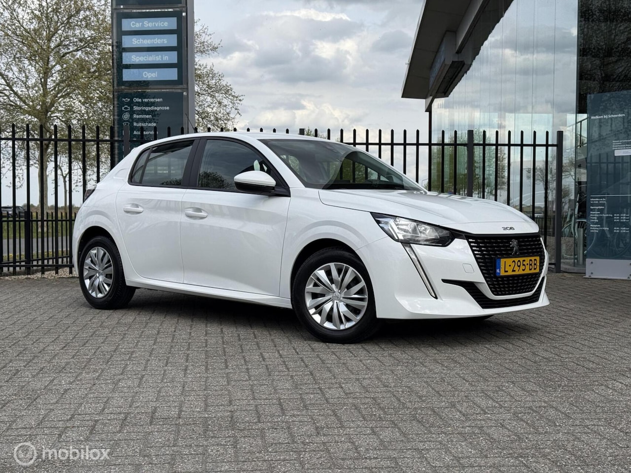 Peugeot 208 - 1.2 PureTech Active Carplay | Navigatie | Airco - AutoWereld.nl