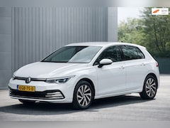 Volkswagen Golf - 1.4 eHybrid Plug-In DSG / StuurwVerw / CarPlay / Elekstoelen
