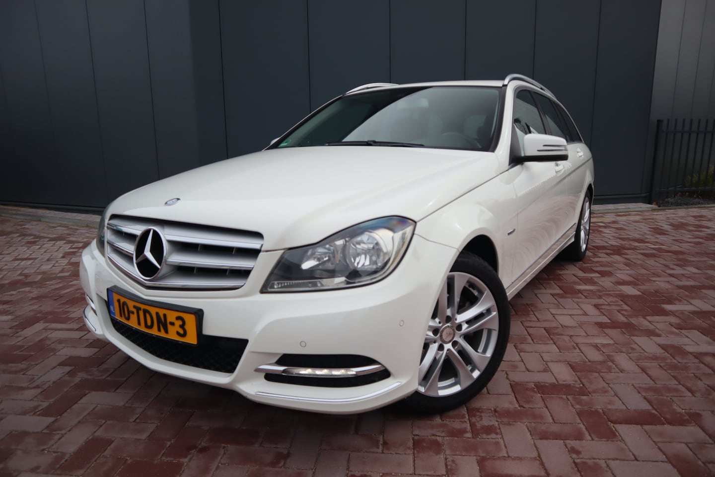 Mercedes-Benz C-klasse Estate - 180 Business Class Avantgarde Navigatie Uitklapbare Trekhaak  Etc. Etc. - AutoWereld.nl