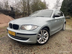 BMW 1-serie - 118i High Executive, Automaat, NW APK
