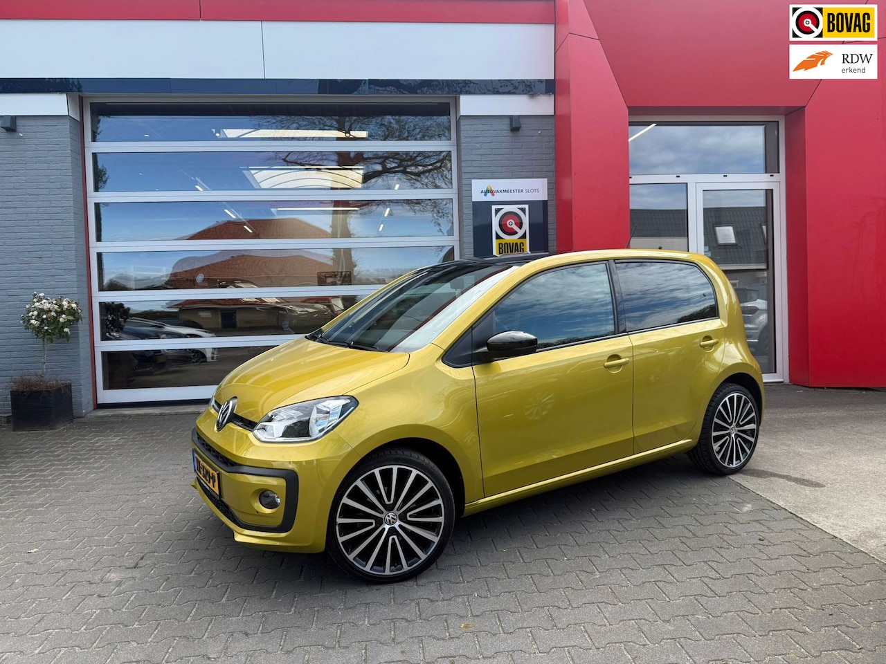 Volkswagen Up! - 1.0 BMT high up! Beats, Cruise, Camera - AutoWereld.nl
