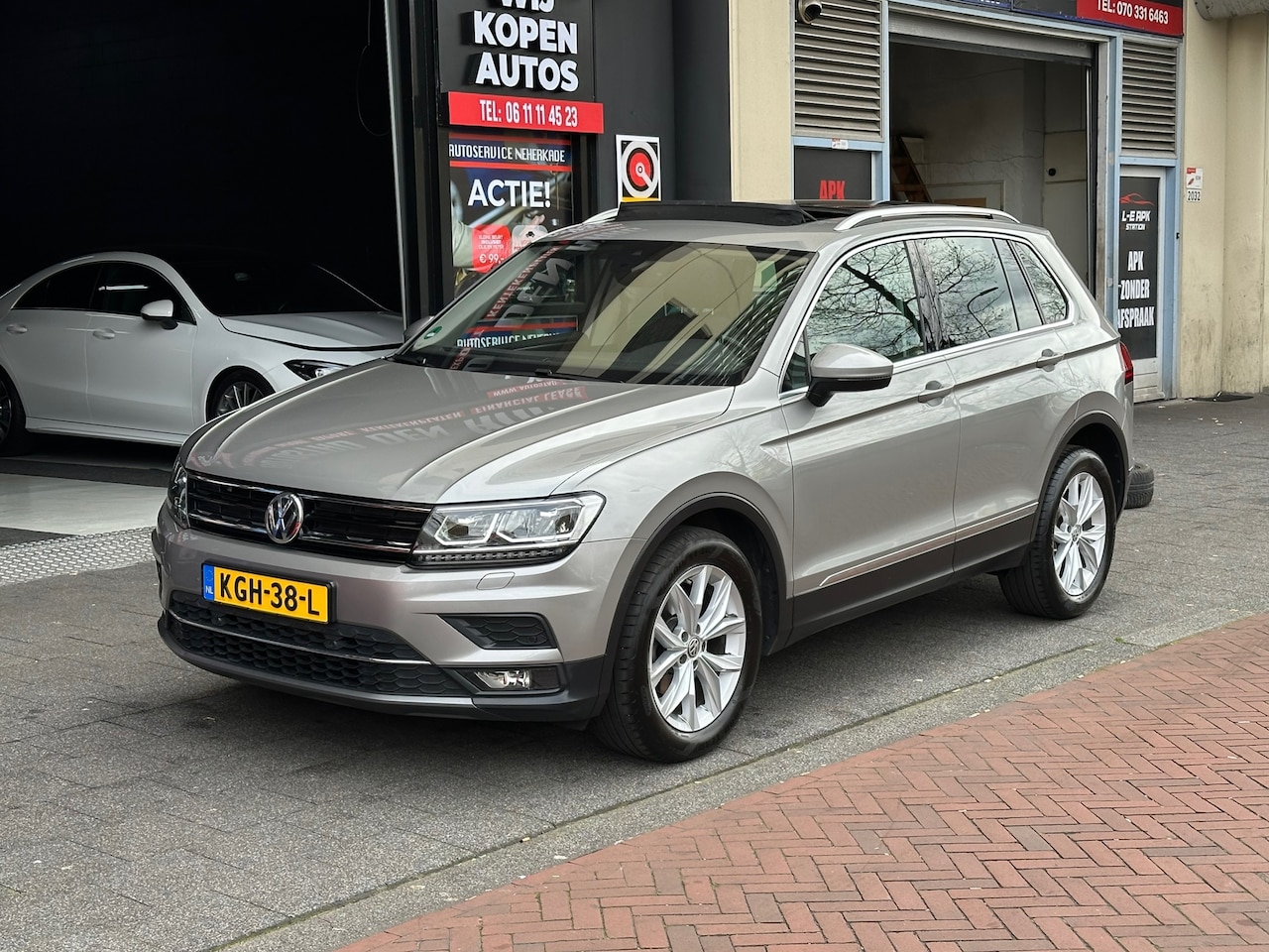 Volkswagen Tiguan - 1.4 TSI 4Motion Highline Navi Carplay Pano - AutoWereld.nl