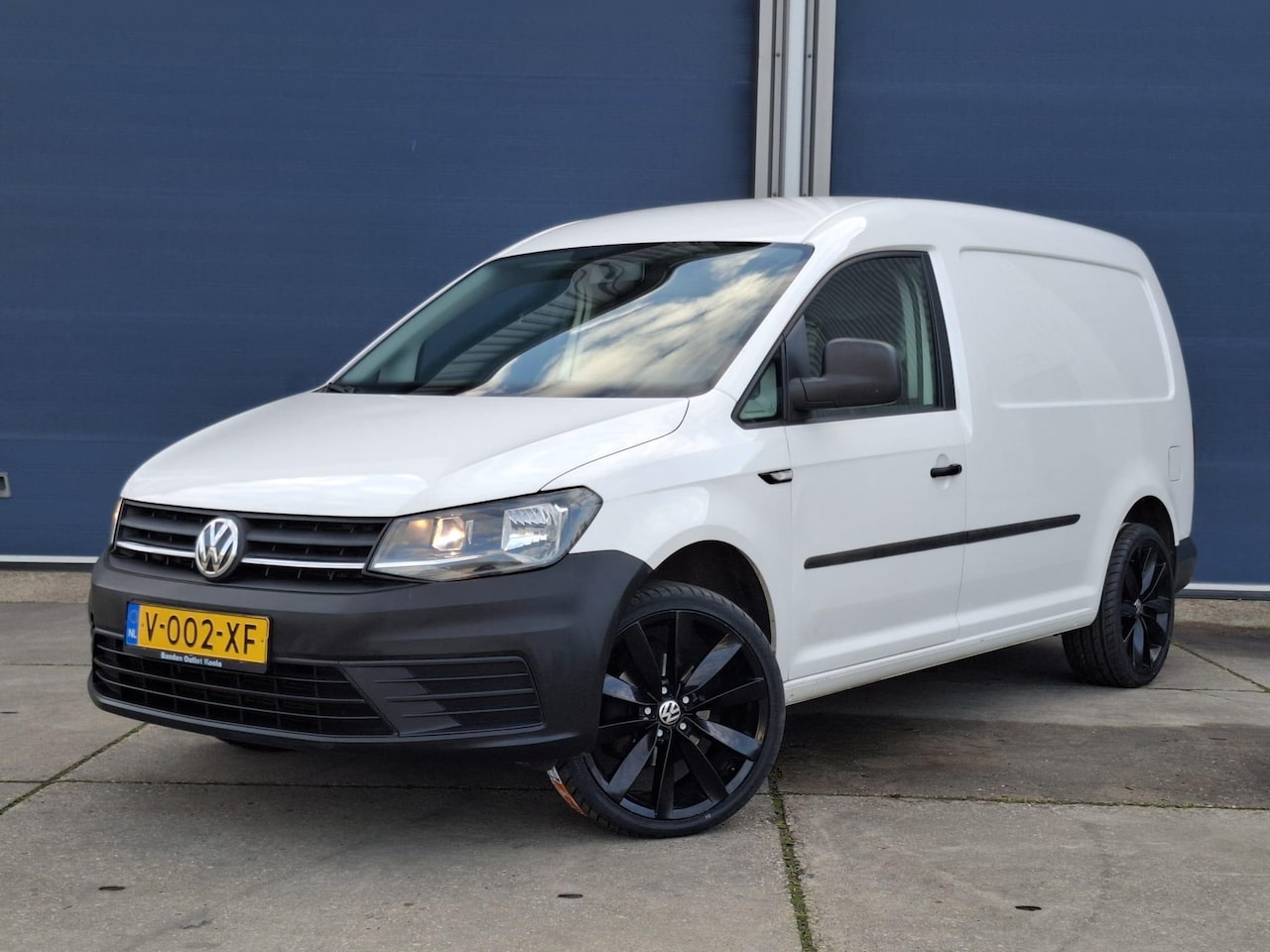 Volkswagen Caddy Maxi - 2.0 TDI L2H1 BMT Trendline AUTOMAAT / NAVI / AIRCO / EURO 6 - AutoWereld.nl