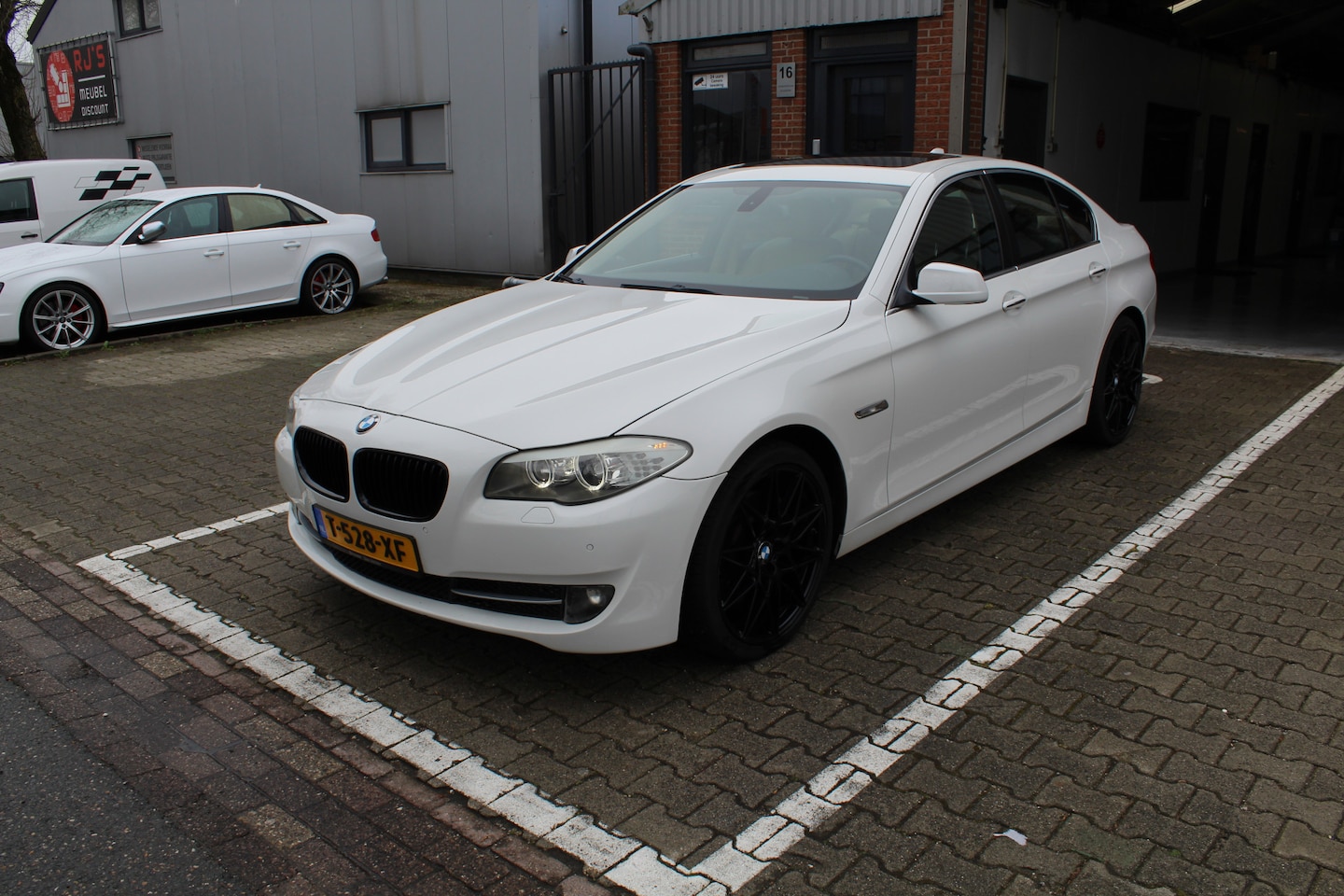 BMW 5-serie - 535i Pano | Memory | 20inch | Achteruit camera | Navi - AutoWereld.nl