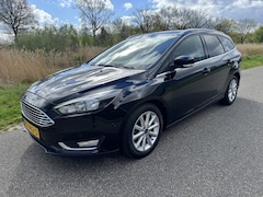 Ford Focus Wagon - 1.0 Titanium Zeer Nette Auto Vol Opties Distr. vervangen