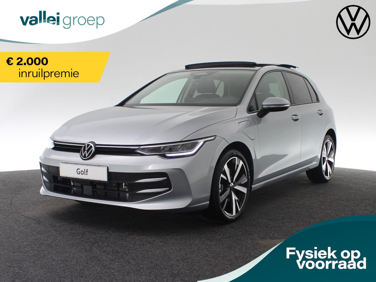 Volkswagen Golf - Life Edition 1.5 eHybrid 204 pk | Panoramadak | Standkachel | Park Assist Pro | 18 inch - AutoWereld.nl