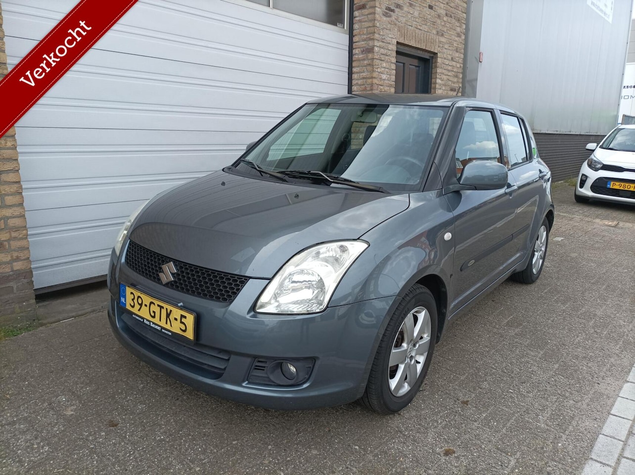 Suzuki Swift - 1.3 Comfort 5 deurs Airco APK 4-2027 - AutoWereld.nl