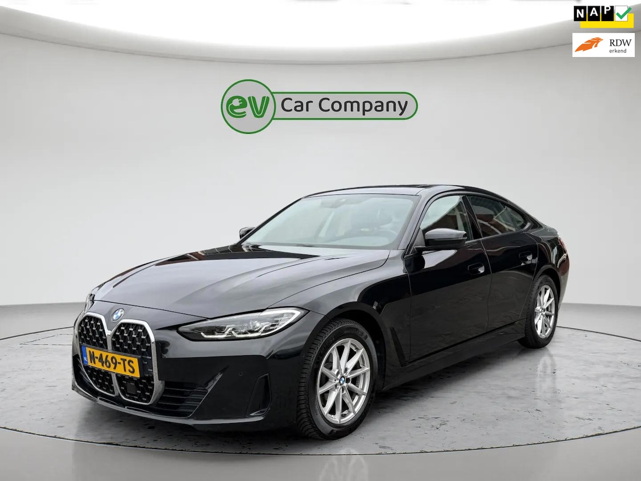 BMW 4-serie Gran Coupé - 420i Business Edition Plus | Panoramadak | Stoelverwarming | Leder | Camera | Dodehoek | C - AutoWereld.nl