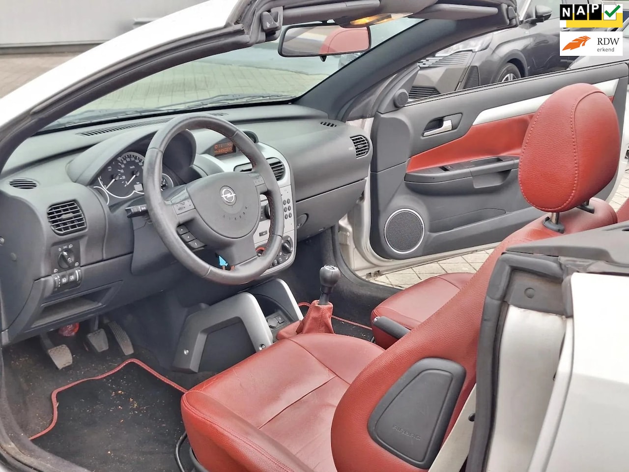 Opel Tigra TwinTop - €2350,-1.4-16V Sport Airco Apk 2026 Nap pas - AutoWereld.nl