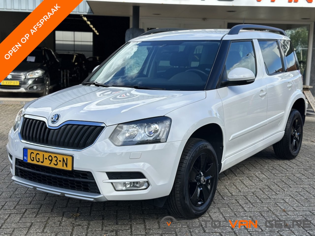 Skoda Yeti - 1.2 TSI Automaat Facelift*Xenon *PDC V+A* Clima*Stoelvw*Hoge ins - AutoWereld.nl