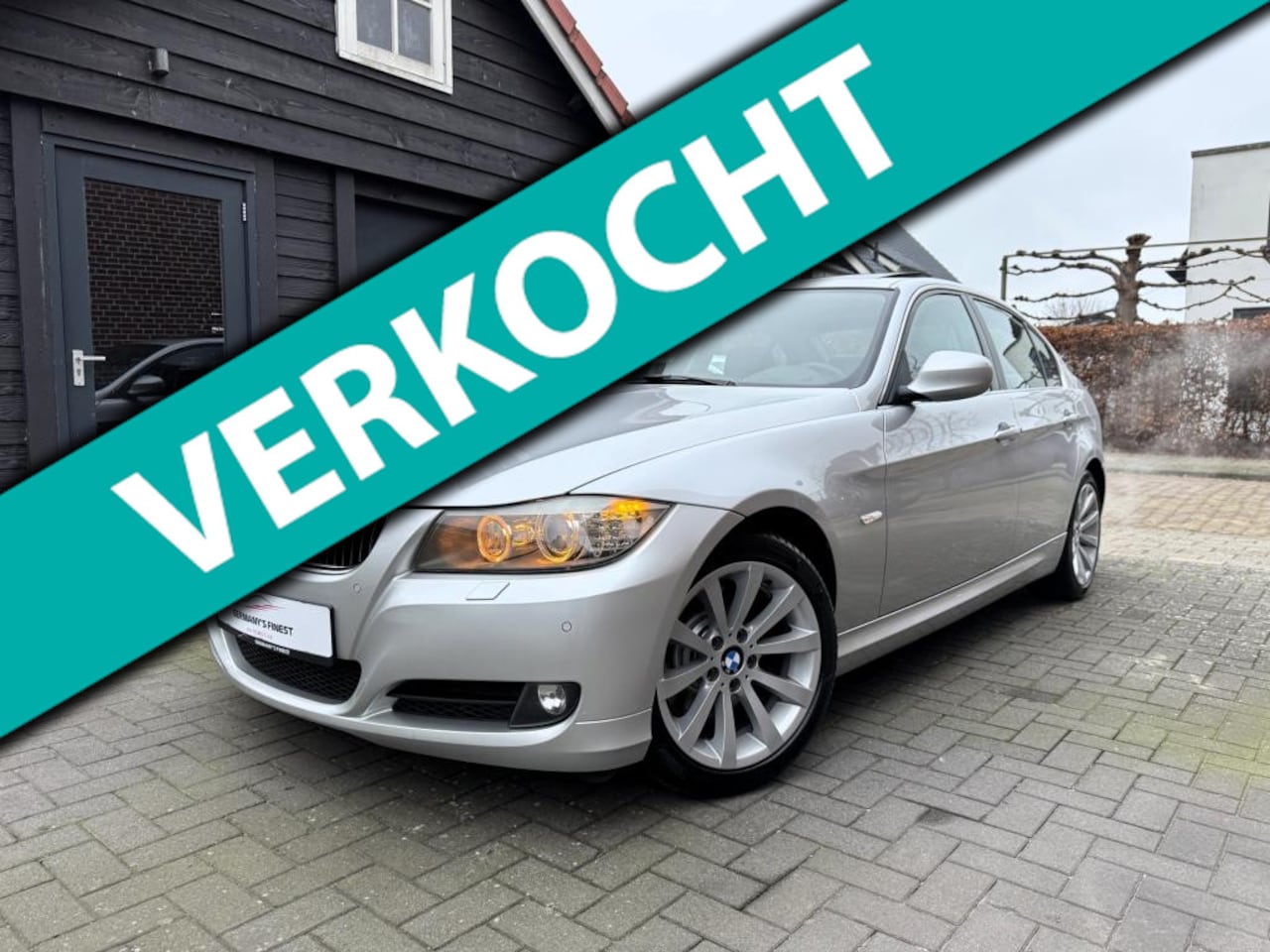 BMW 3-serie - 330i |Navi| Xenon| PDC| HiFi| Schuifdak| Leder - AutoWereld.nl