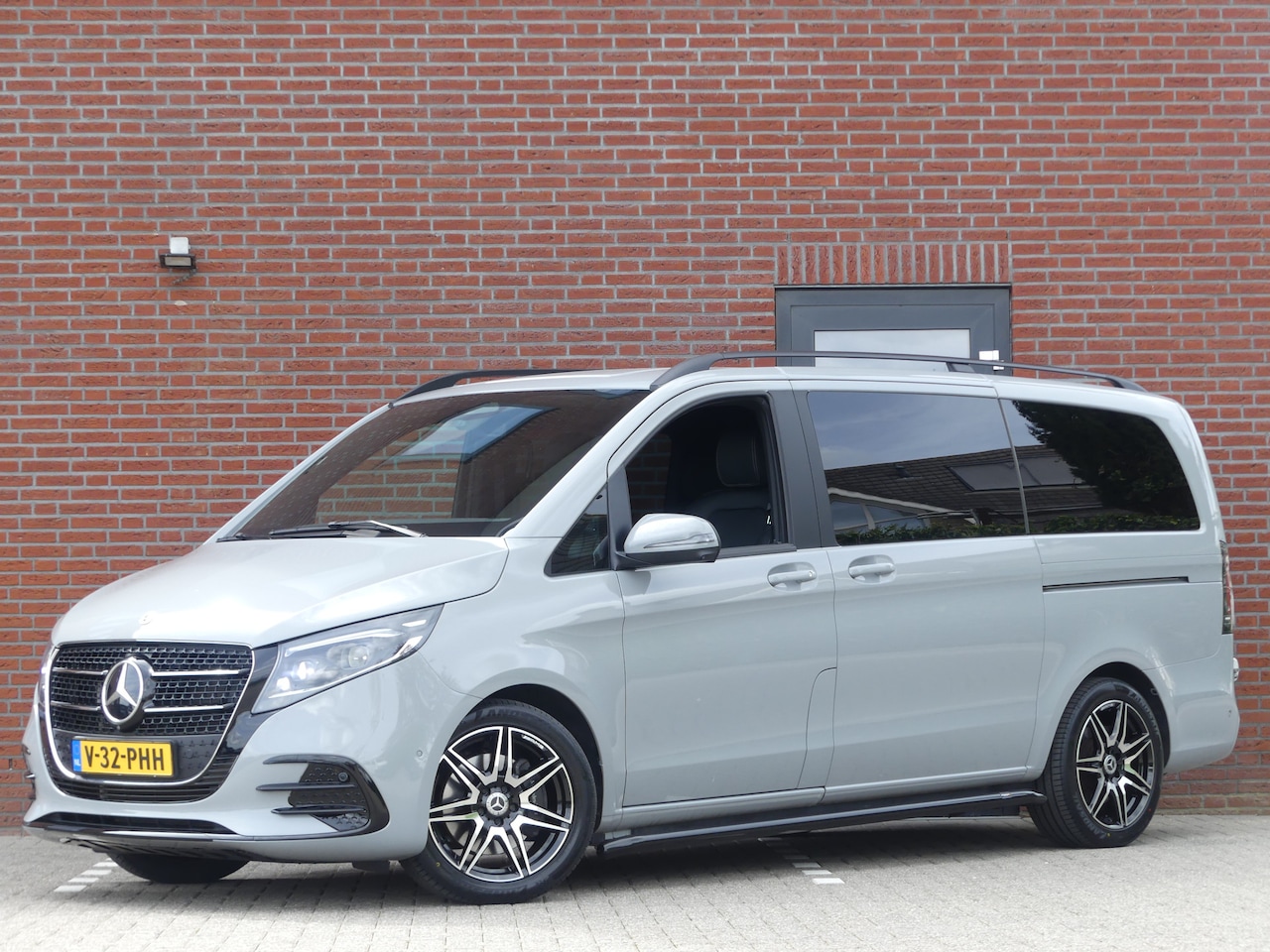 Mercedes-Benz V-klasse - 220d Lang Dubbel Cabine Led/Leer/Trekhaak/Camera - AutoWereld.nl