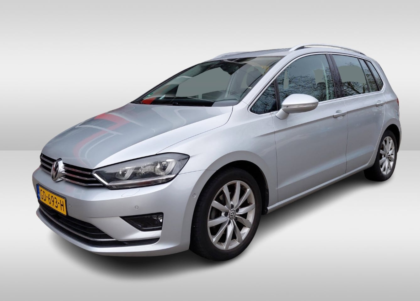 Volkswagen Golf Sportsvan - 1.4 TSI Highline 126pk / Navigatie / Parkeerhulp V+A / Xenon / 17'' / Stoelverwarming / Cr - AutoWereld.nl