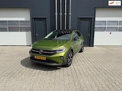 Volkswagen Taigo - 1.0 TSI Style / panodak / virtual / keyless / automaat / camera