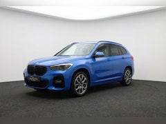BMW X1 - sDrive 20i M Sport Pano l Memory l Trekhaak l VOL OPTIES