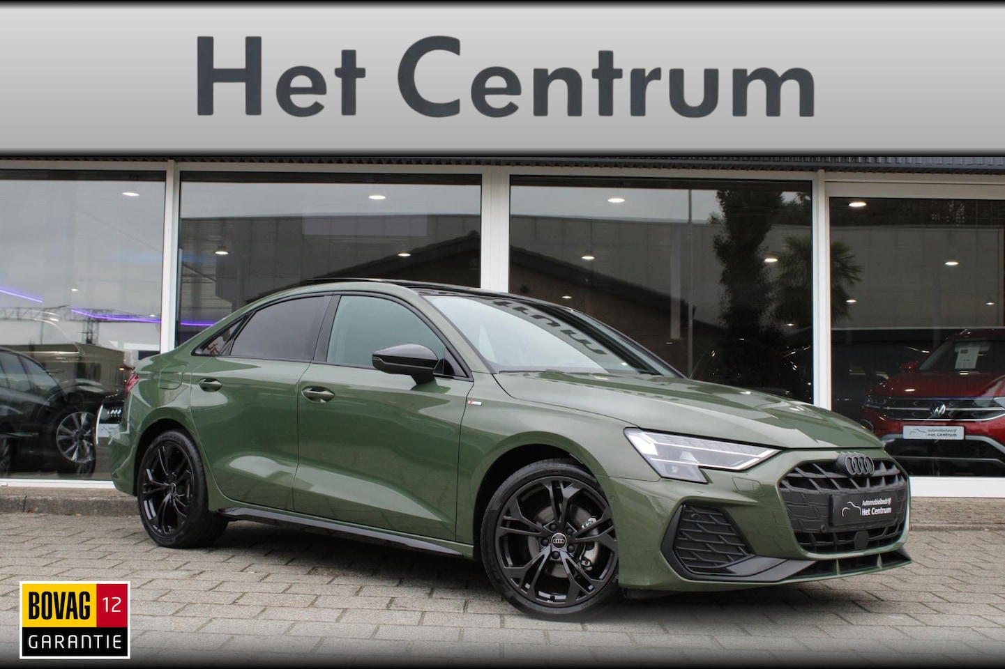 Audi A3 Limousine - 35TFSI 150PK Automaat S-Line / Panoramadak / Ambiente / Camera / Carplay / Stoelverwarming - AutoWereld.nl