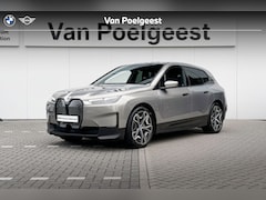 BMW iX - xDrive50 Trekhaak | Panoramadak | Integral Active Steering |