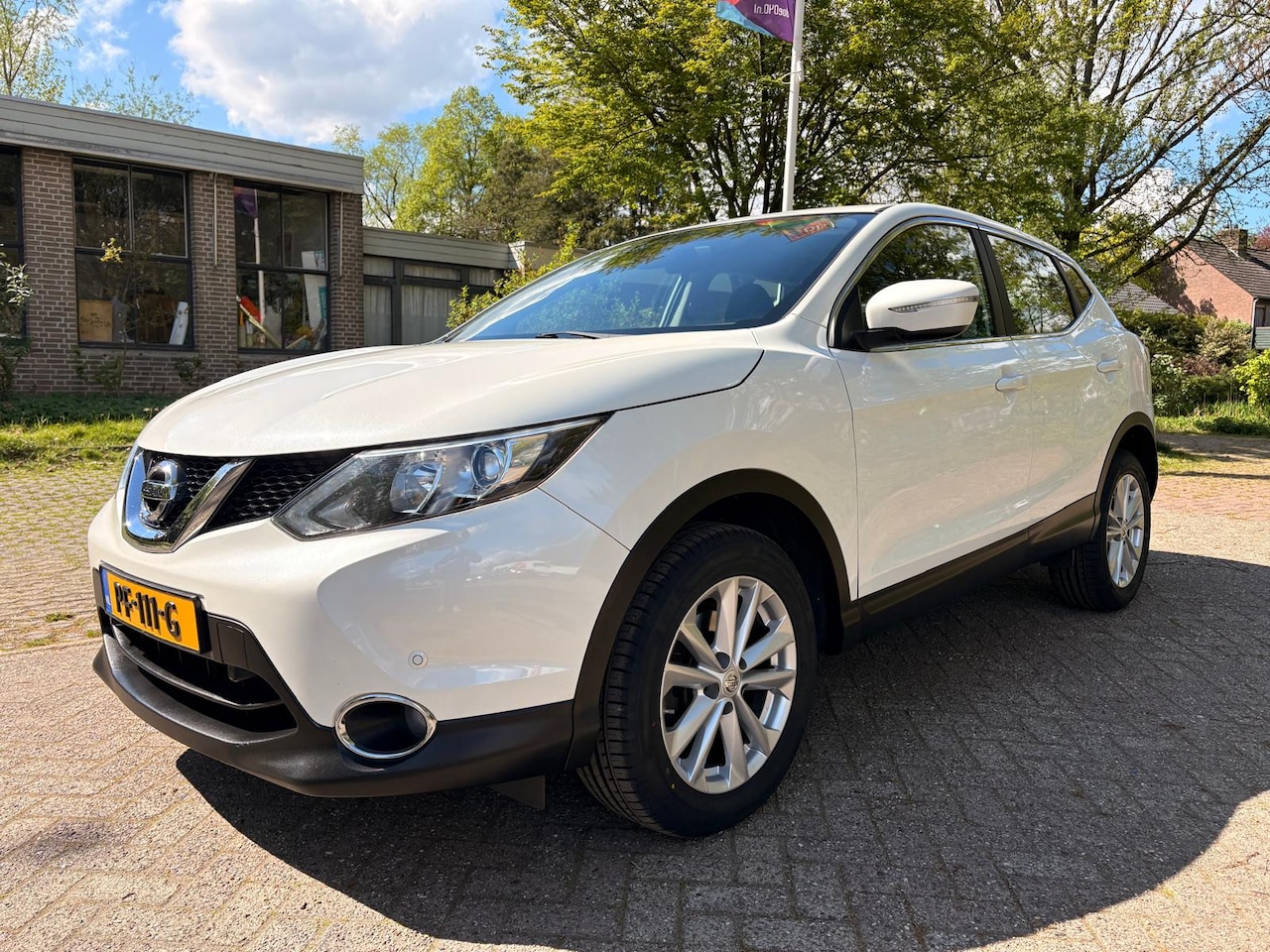 Nissan Qashqai - 1.2 Acenta Nieuwe APK - AutoWereld.nl