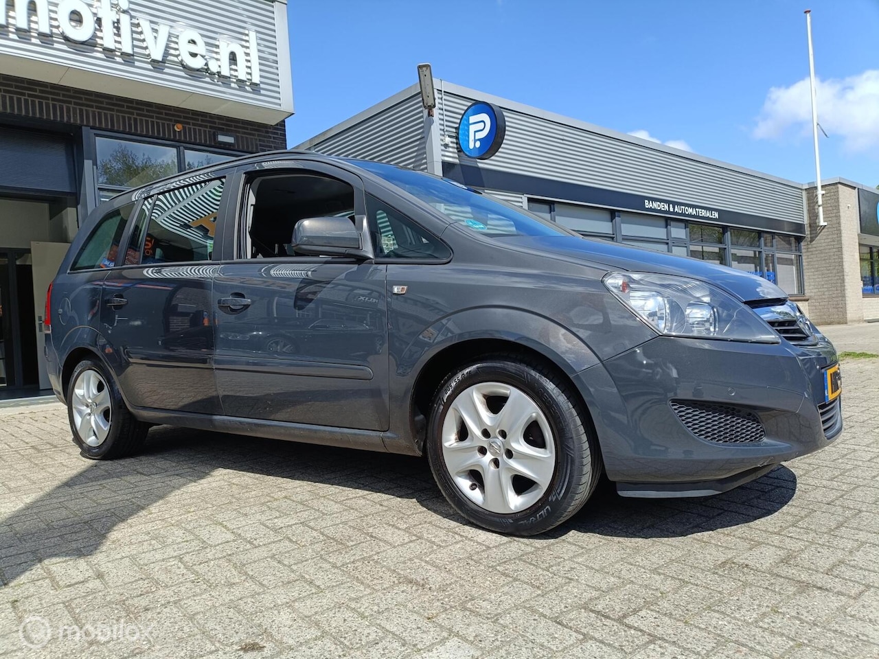 Opel Zafira Tourer - 1.4 Business+ 7persoons NIEUW APK AIRCO ELEK RAMEN TREKHAAK - AutoWereld.nl