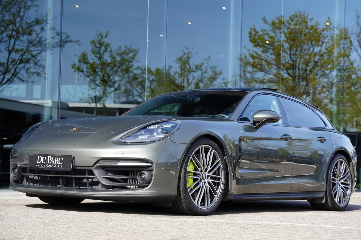 Porsche Panamera Sport Turismo - 2.9 4S E-Hybrid P.T.S. Aventuringreen - AutoWereld.nl