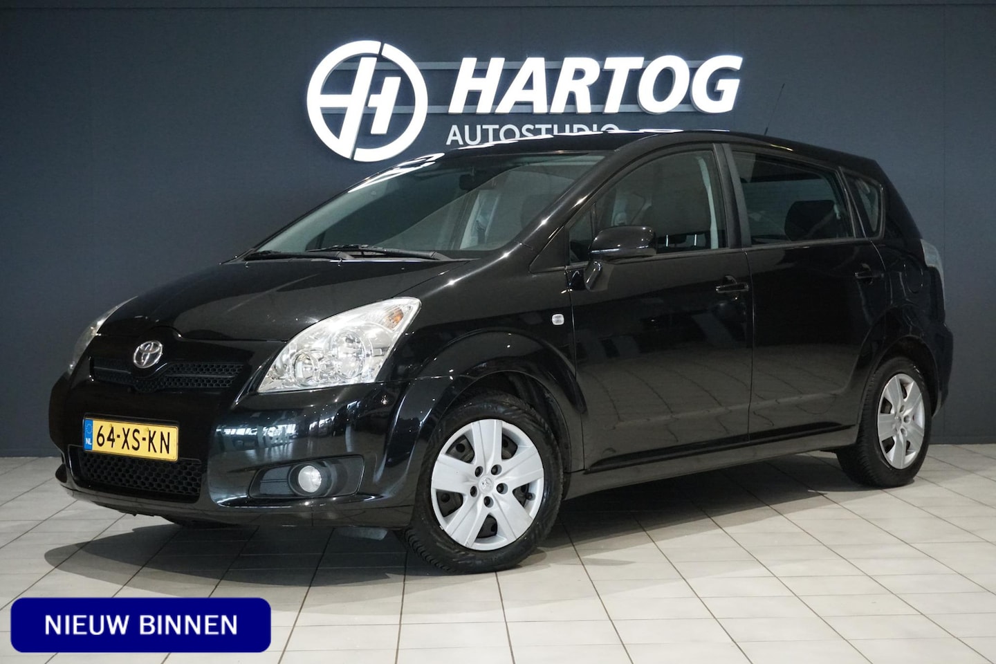 Toyota Verso - 1.8 VVT-i Sol + DEALER ONDERHOUDEN / TREKHAAK / PDC - AutoWereld.nl