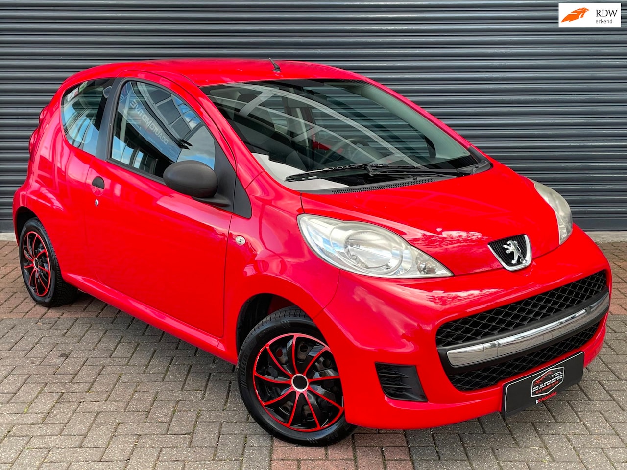 Peugeot 107 - 1.0-12V XR 1.0-12V XR Nieuwe APK - AutoWereld.nl