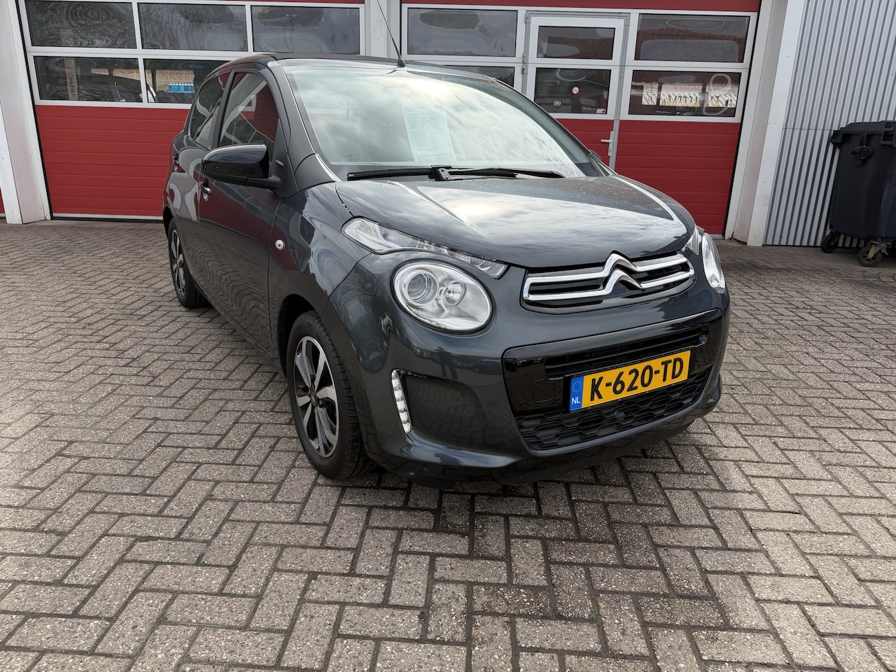 Citroën C1 - 1.0 VTi 68 PK | Airscape Shine | 49.000 km! | Elektrisch Vouwdak | Apple Carplay/Android A - AutoWereld.nl