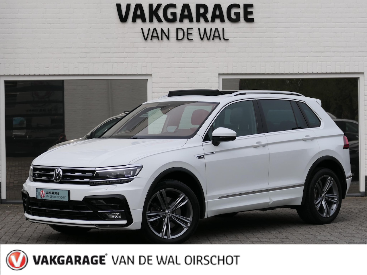 Volkswagen Tiguan - 2.0 TSI 4Motion Highline Business R | 3x R-line | Panoramadak | Leder | Memory | Head-up d - AutoWereld.nl